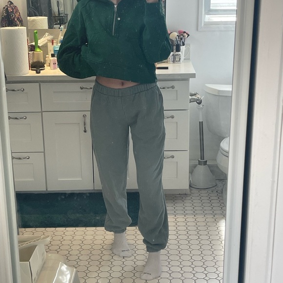NWT brandy melville sage green rosa soft sweatpants - Picture 6 of 7